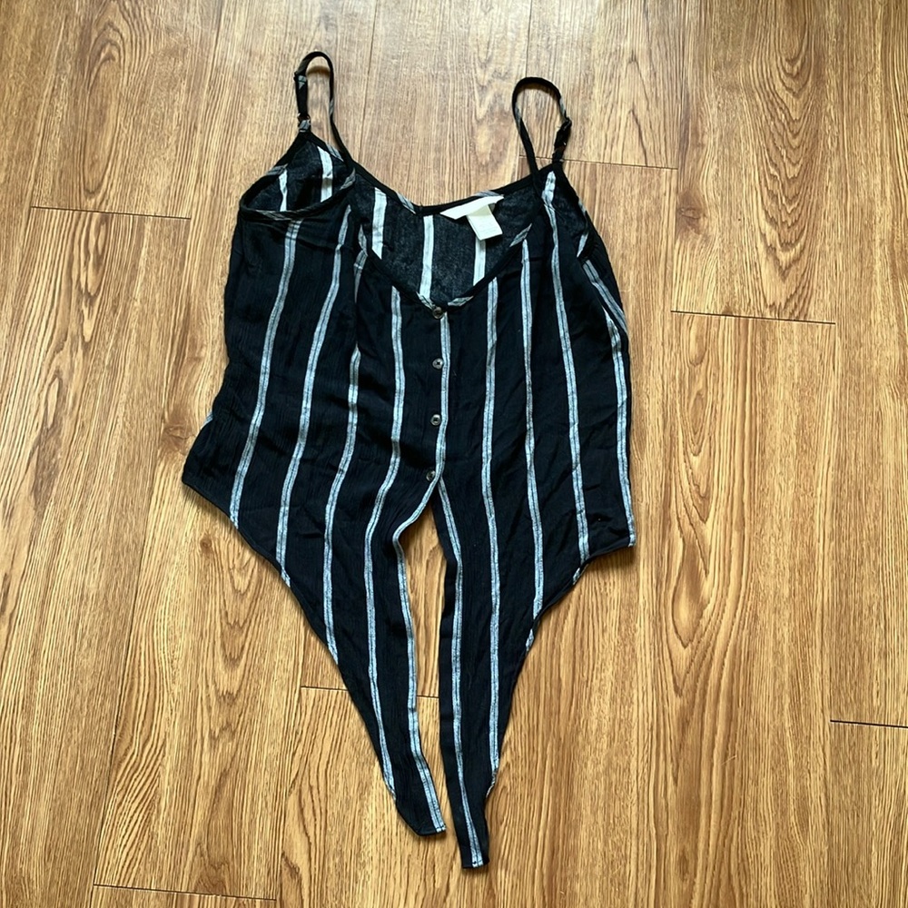 H&M tie-front tank top with adjustable straps